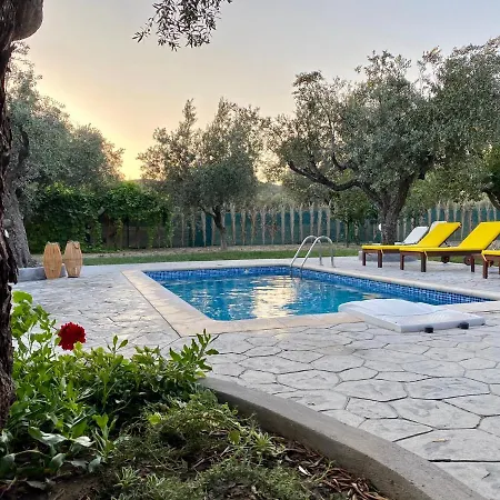 וילה Olive Sense With Jacuzzi And Sauna