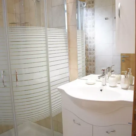 Olive Sense With Jacuzzi And Sauna *