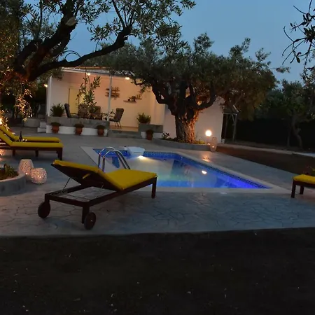 Olive Sense With Jacuzzi And Sauna Villa *