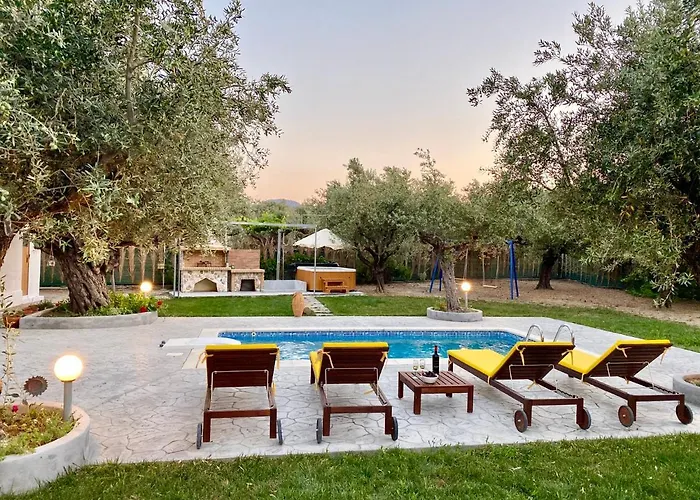 Olive Sense With Jacuzzi And Sauna * 아판토우