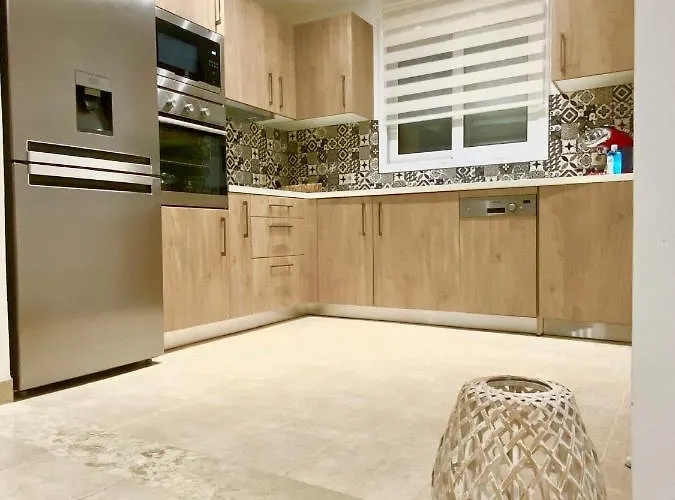 빌라 Olive Sense With Jacuzzi And Sauna 아판토우