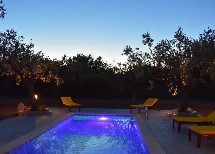 Olive Sense With Jacuzzi And Sauna Villa Afantou