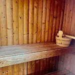 Olive Sense With Jacuzzi And Sauna