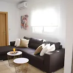 Villa Olive Sense With Jacuzzi And Sauna Afantou