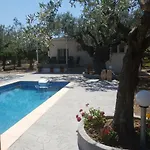 Olive Sense With Jacuzzi And Sauna Afantou