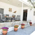 Villa Olive Sense With Jacuzzi And Sauna Afantou