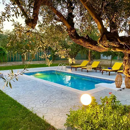 Olive Sense With Jacuzzi And Sauna Villa Afando