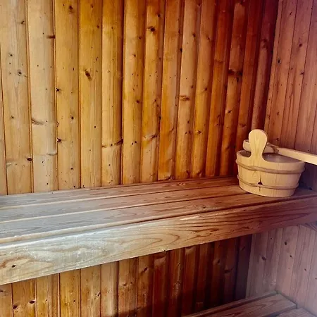 Olive Sense With Jacuzzi And Sauna