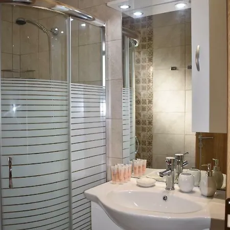 Olive Sense With Jacuzzi And Sauna 别墅